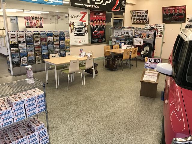 広々ゆったりとしたスペースでおくつろぎ下さいませ。