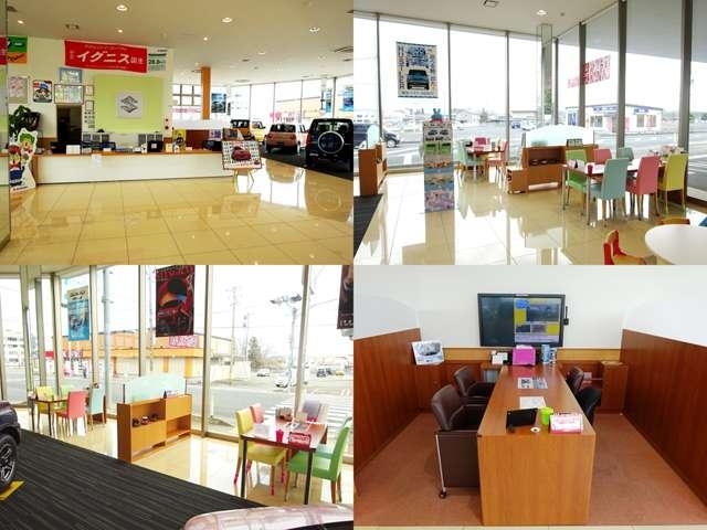 広く清潔感のあるショールームです！豊富なカタログ、暖かな日差し・スタッフの笑顔でお出迎え致します♪