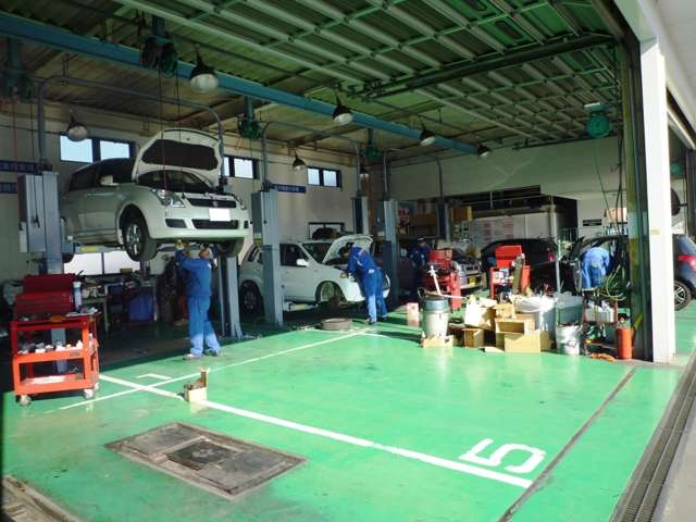 国家資格を持った整備士が8名在籍しております！スズキ車の事はお任せください！