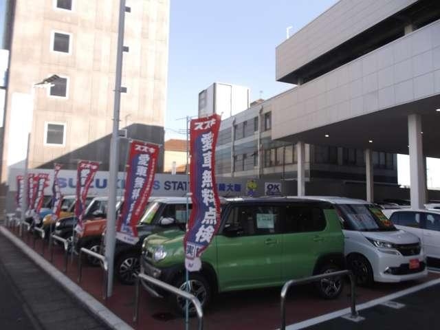 展示在庫は約３０台、総在庫は７０台となっております！気になるお車がございましたら、お気軽にお声がけください。