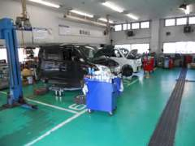 販売・保険・車検・整備・車のことなら全てお任せ下さい！