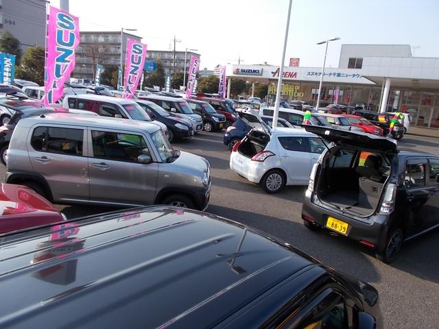 試乗車・デモカーとして使用していた良質車を中心に：軽自動車・コンパクト車を展示しています。