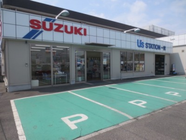 営業スタッフが６名在籍しておりますので購入に関するご相談をはじめ購入後のメンテナンスや保険などお車に関することはどんなことでもお気軽にご相談下さい！！