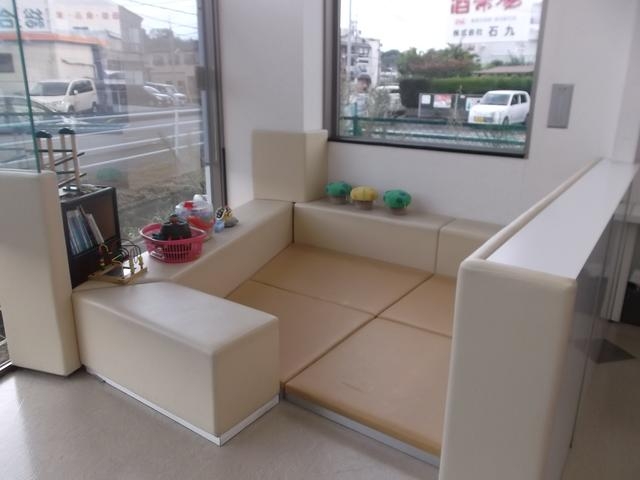 お客様に安心してご来店いただけるよう、店頭での衛生管理を心がけております。