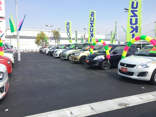 地域最大級の展示場に中古車は常時５０台以上展示しています。スズキ車はお任せ下さい。試乗もできます！