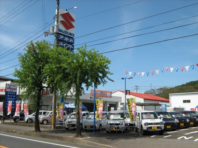 （株）スズキ自販高知 スズキアリーナ須崎