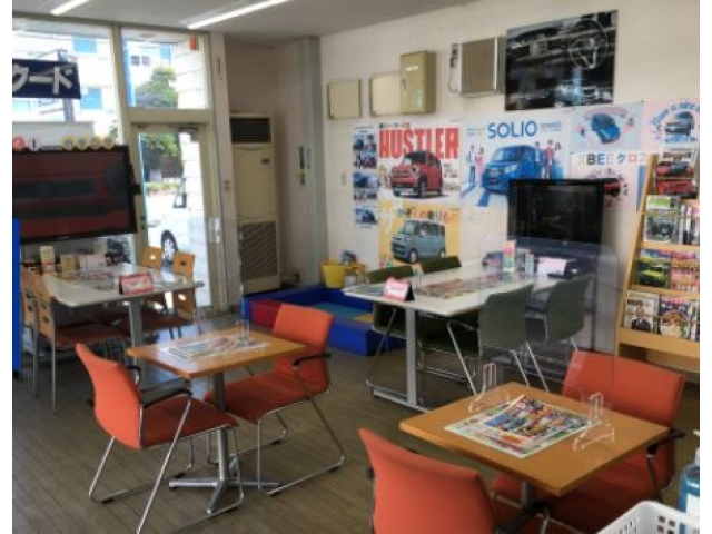 敷地・駐車場が狭くなっておりますのでお困りの方はスタッフにお声掛けください。