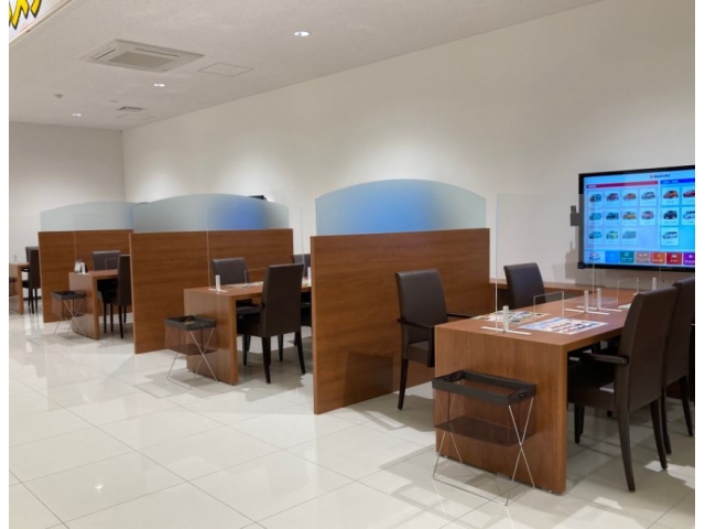 商談スペースや待合スペースでゆっくりとお過ごしください！