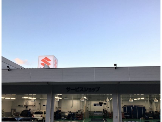 お車のメンテナンスもお任せください！専門スタッフの手でしっかりと整備いたします。