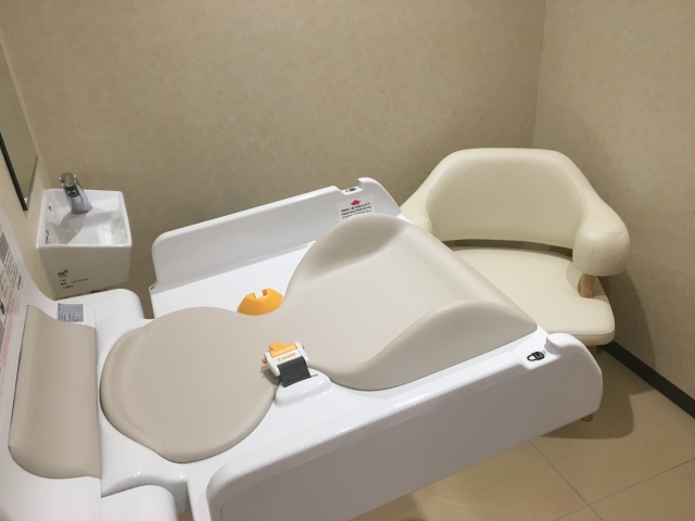 多目的トイレと授乳室も完備しております。