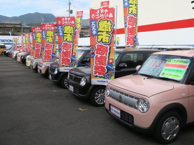 人気の軽自動車も当店なら豊富な在庫車の中からお選び頂く事が可能です。女性に方でも安心です♪