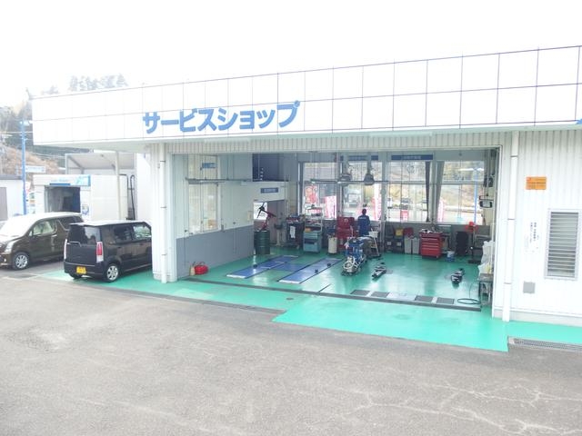 認証工場完備しておりますので、納車時の整備からアフターまで安心してお任せ下さい！