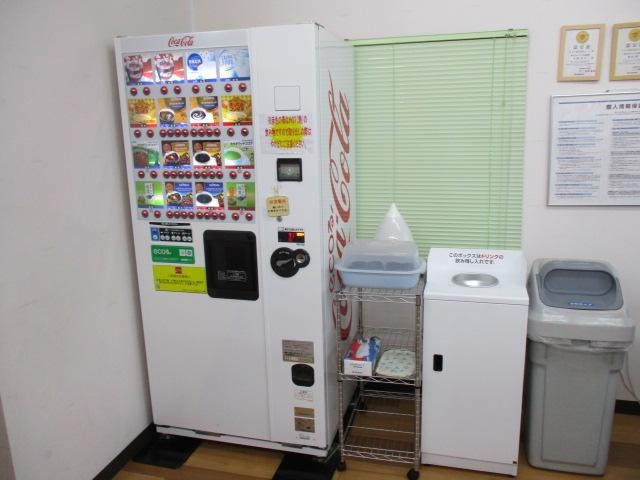 お飲物もフリードリンクです♪シーズンに合わせたメニューですので点検などの待ち時間の一息♪