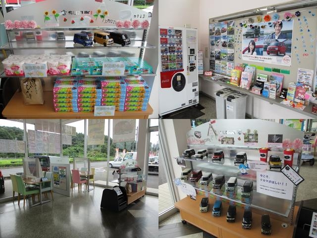 居心地の良い空間があなたを包み込みます。フリードリンクも完備♪さて、今日はなにをお飲みになりますか？