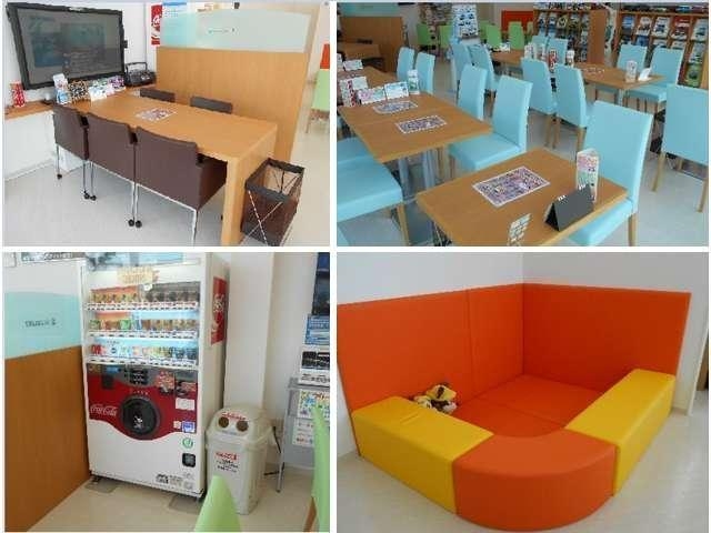 ゆったりとした商談スペース。フリードリンクコーナー・キッズコーナーも完備しております！