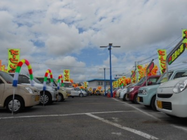 常時６０台以上！県内最大の展示場であなたをお迎えいたします