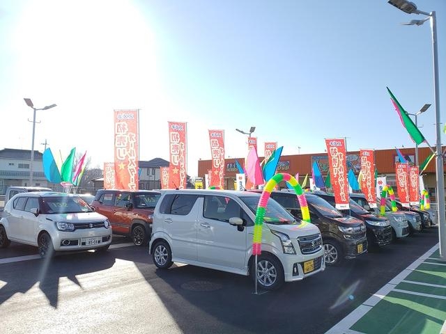 当店は中古車だけでなく新車も取り扱う新中併売店です。お車の事なら何でもご相談ください。