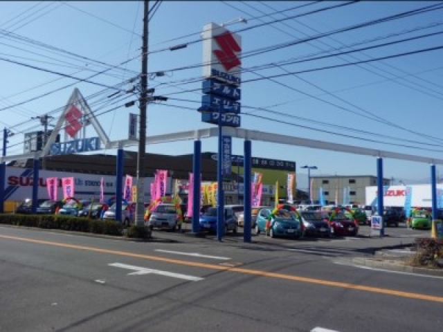 あなた様の車選びの第一歩として、当店をご利用いただければと考えております。
