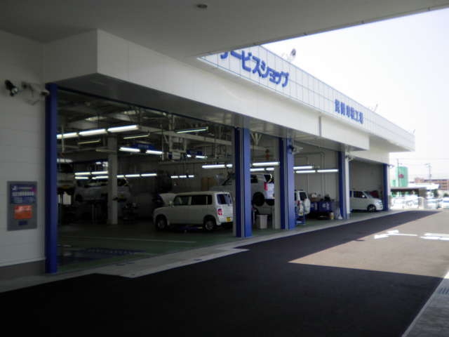 サービス工場完備で、お客様のカーラーライフをサポートいたします！