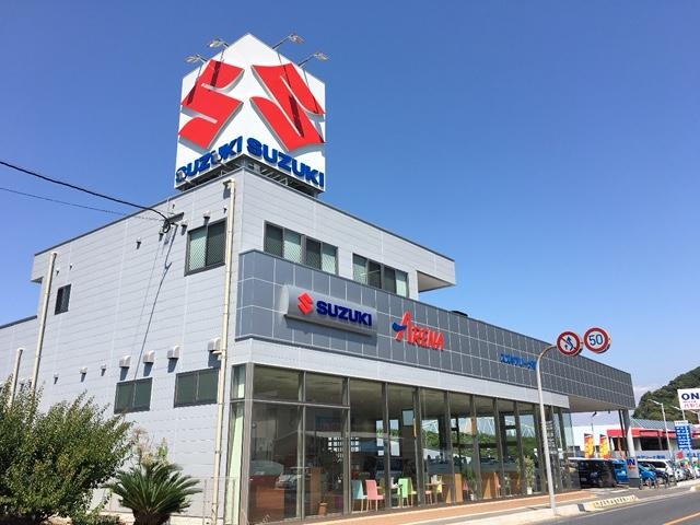 県内最大級 メーカー直営 新車・中古車併設拠点となっています。