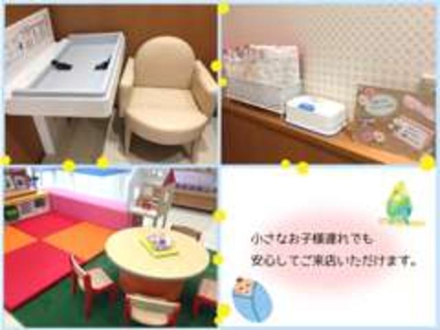 授乳室とキッズコーナー。 お子様連れでも心配ご無用です。安心してご来店ください。