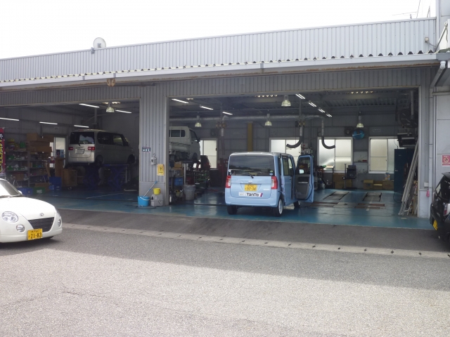 販売条件ナビ等御相談大歓迎！兵庫ダイハツ神戸西店ＴＥＬ０７８－９６４－３７１１中古車担当まで遠慮なくお問い合わせ下さい♪ 田上（たがみ） 尾園（おぞの）