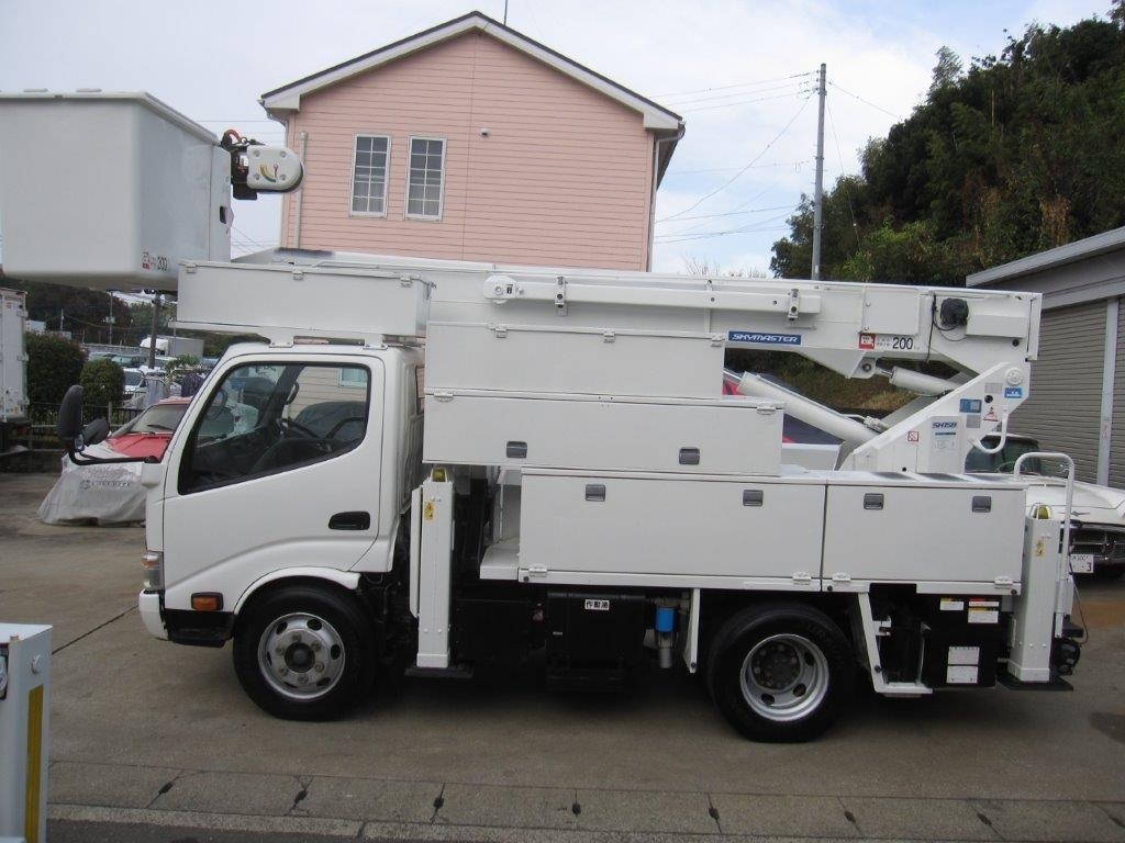 日野自動車 デュトロ   神奈川県の詳細画像 その7