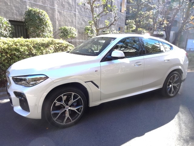 BMW X6   東京都の詳細画像 その6