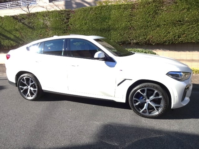 BMW X6   東京都の詳細画像 その8