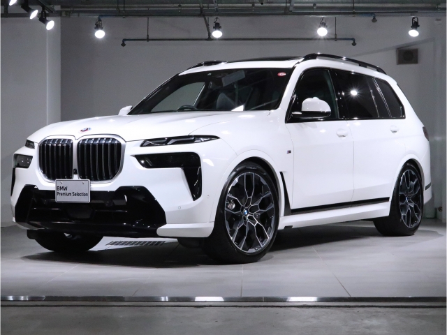 BMW X7   東京都