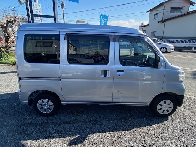 ダイハツ ハイゼットカーゴ   神奈川県の詳細画像 その9