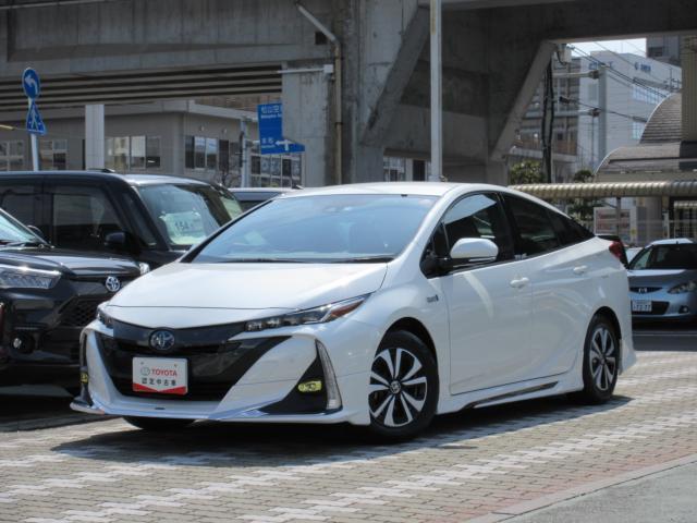 トヨタプリウスPHV 中古車画像