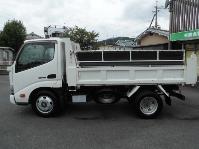 日野自動車 デュトロ   京都府の詳細画像 その8