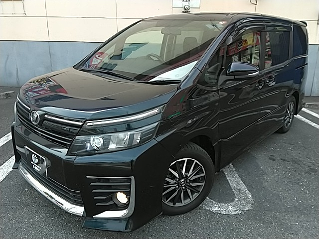 トヨタヴォクシー 中古車画像