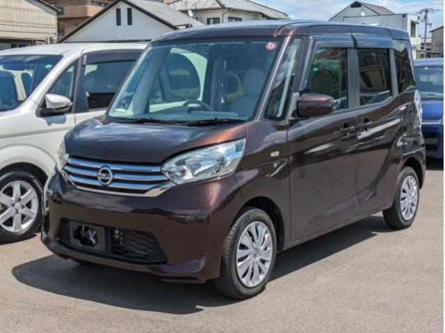 日産ルークス 中古車画像