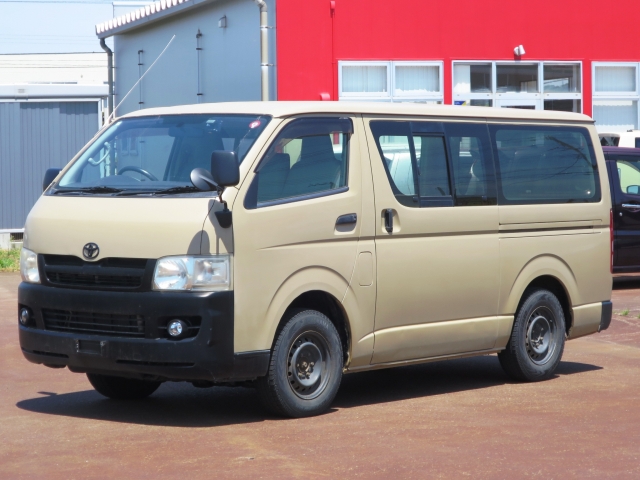 トヨタ ハイエースバン   山形県