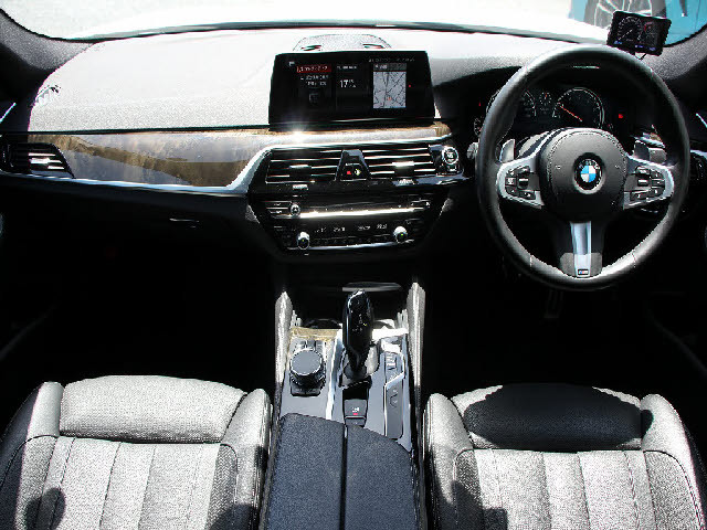 BMW 5シリーズ 530i Mスポーツ  千葉県の詳細画像 その2