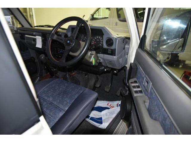 トヨタ ランドクルーザー70   徳島県の詳細画像 その3