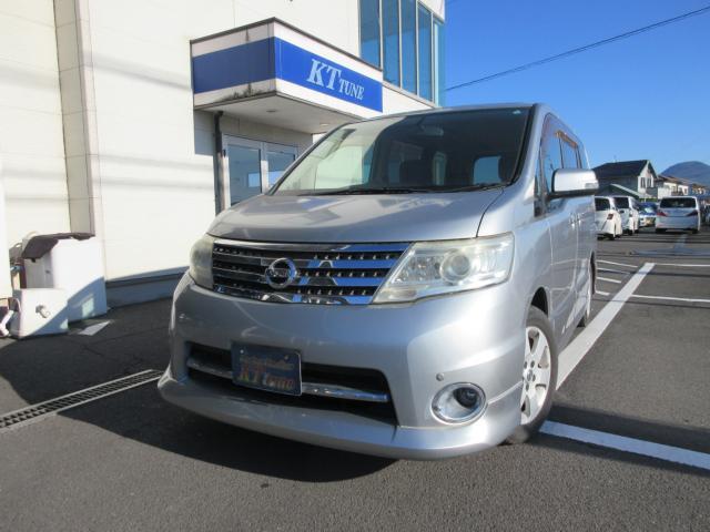 日産セレナ 中古車画像