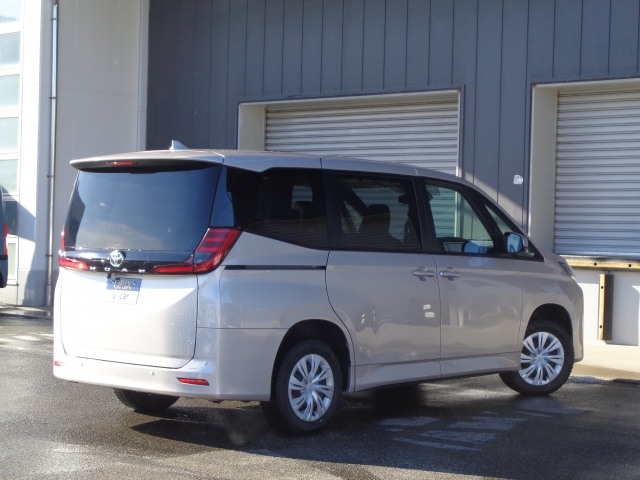 トヨタ ノア 2.0 X  秋田県の詳細画像 その3