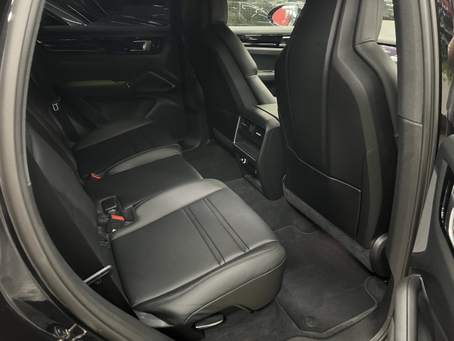 ポルシェ カイエン   長野県の詳細画像 その7