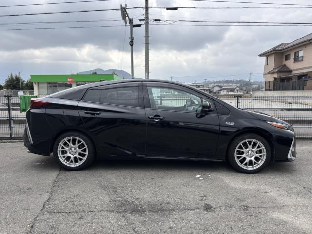 トヨタ プリウスPHV 1.8 A プレミアム  愛媛県の詳細画像 その5