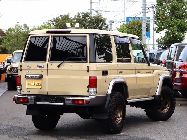 トヨタ ランドクルーザー70   神奈川県の詳細画像 その4