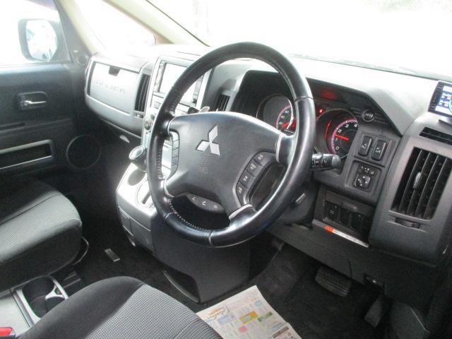 三菱&nbsp;デリカD：5&nbsp;2.4 C2 G プレミアム&nbsp;&nbsp;香川県の詳細画像&nbsp;その9