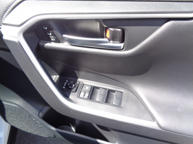 トヨタ RAV4   秋田県の詳細画像 その4