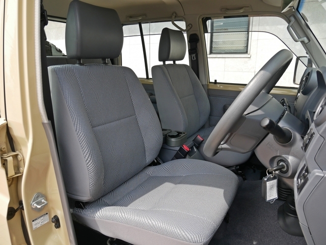 トヨタ ランドクルーザー70   宮城県の詳細画像 その2