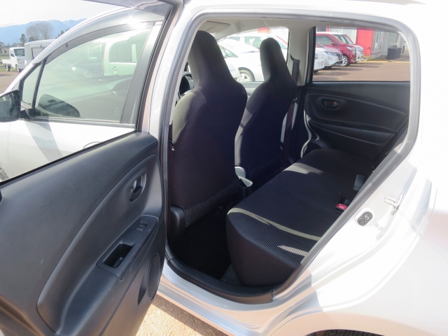 トヨタ ヴィッツ   山形県の詳細画像 その8