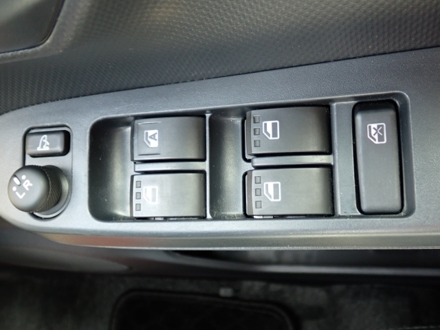 ダイハツ ミライース   福岡県の詳細画像 その6