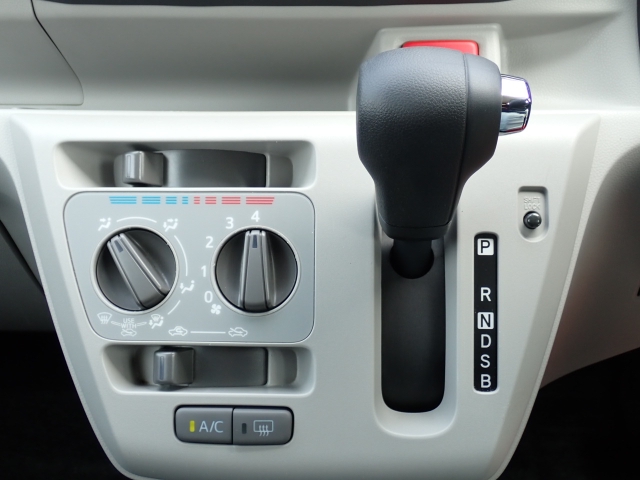 ダイハツ ミライース   福岡県の詳細画像 その9