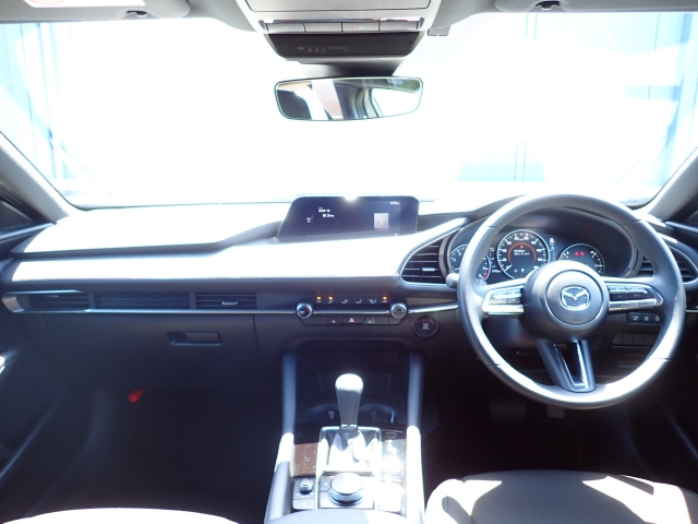 マツダ MAZDA3ファストバック 1.5 15S  福岡県の詳細画像 その2